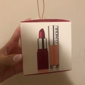 Clinique lipstick and lipgloss set
